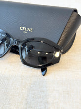 Load image into Gallery viewer, CELINE EYEWEAR Triomphe Cat-eye Acetate Sunglasses / Black