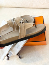 Load image into Gallery viewer, HERMES Empire Kelly Buckle Suede Sandal / Beige / EU (37)