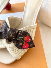 Load image into Gallery viewer, π LOUIS VUITTON LV x TM Takashi Murakami Raffia Cherry Cherie Mule / (EU) 38.5