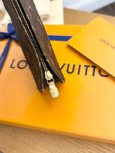 Load image into Gallery viewer, LOUIS VUITTON 2024 Monogram Canvas Toiletry Pouch 15