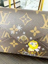 Load image into Gallery viewer, LOUIS VUITTON 2023 Limited Edition Kirigami Pochette Monogram Vivienne - Medium