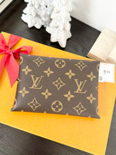 Load image into Gallery viewer, LOUIS VUITTON Monogram Medium Kirigami Pochette