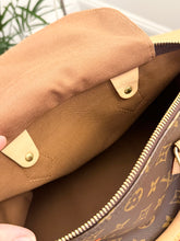 Load image into Gallery viewer, LOUIS VUITTON Monogram Speedy 30 Satchel Bag