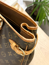 Load image into Gallery viewer, LOUIS VUITTON Monogram Batignolles Horizontal Shoulder Bag