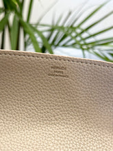 Load image into Gallery viewer, HERMES Taurillon Clemence Mises et Relances H Evelyne Change Tray in Étoupe