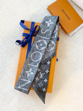 Load image into Gallery viewer, 🩶 BRAND NEW! LOUIS VUITTON 2025 Monogram Infinity Denim BB Bandeau / Grey