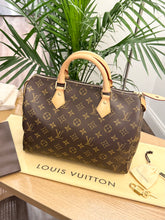 Load image into Gallery viewer, LOUIS VUITTON Monogram Speedy 30 Satchel Bag