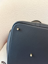 Load image into Gallery viewer, HERMES 2025 Sac Picotin Lock 26 Clemence Leather Bag - Noir / GHW