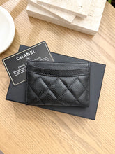Load image into Gallery viewer, CHANEL 2021 Grained Calfskin & Gold-Tone Metal Classic Card Holder in Black