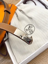 Load image into Gallery viewer, HERMES 2022 Epsom Leather Kelly 18 Belt in Gold