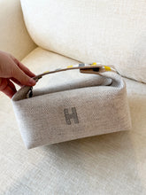 Load image into Gallery viewer, ✨NEW✨2025 HERMÉS Bride-a-Brac au Carre Case / Small Model / Seigle