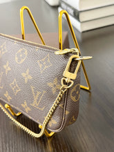 Load image into Gallery viewer, LOUIS VUITTON Monogram Mini Pochette Accessoires