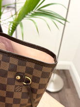 Load image into Gallery viewer, LOUIS VUITTON Neverfull MM Damier Ebene Canvas Tote Bag in Rose Ballerine