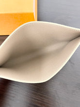 Load image into Gallery viewer, LOUIS VUITTON 2023 Monogram Félicie Empreinte Leather Card Holder Insert - Khaki