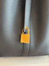 Load image into Gallery viewer, Hermes 2025 Sac Picotin Lock 26 Clemence - Noir / GHW