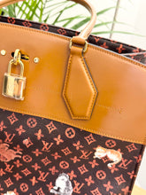 Load image into Gallery viewer, • LIMITED EDITION • LOUIS VUITTON Catogram City Steamer Cabas XXL Tote Bag
