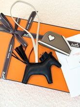 Load image into Gallery viewer, ✨NEW✨ Hermès 2025 Rodeo Robeo Coeur PM Bag Charm - Noir/Craie/Etoupe/Noir