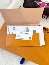 Load image into Gallery viewer, LOUIS VUITTON 2025 LV x TM Takashi Murakami Monogram Toiletry Pouch 15 - Small