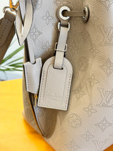 Load image into Gallery viewer, LOUIS VUITTON 2024 Muria Mahina Leather Bucket Bag in Galet Gray