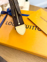Load image into Gallery viewer, LOUIS VUITTON 2024 Monogram Canvas Toiletry Pouch 15