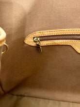 Load image into Gallery viewer, LOUIS VUITTON Monogram Batignolles Horizontal Shoulder Bag