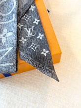 Load image into Gallery viewer, 🩶 BRAND NEW! LOUIS VUITTON 2025 Monogram Infinity Denim BB Bandeau / Grey