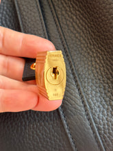 Load image into Gallery viewer, Hermes 2025 Sac Picotin Lock 26 Clemence - Noir / GHW