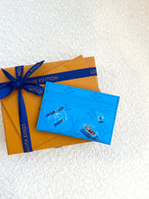 Load image into Gallery viewer, LOUIS VUITTON Pool Blue Monogram Heritage Double Card Holder / Blue lagoon