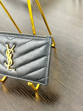 Load image into Gallery viewer, SAINT LAURENT Cassandre Matelasse Fragments Zipped Card Case in Black