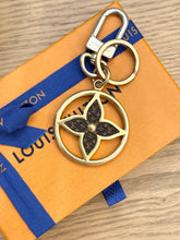 Load image into Gallery viewer, LOUIS VUITTON 2022 Puzzle Flower Monogram Keyring