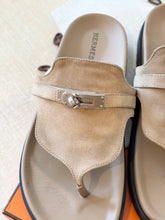 Load image into Gallery viewer, HERMES Empire Kelly Buckle Suede Sandal / Beige / EU (37)
