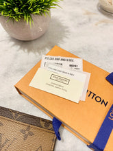 Load image into Gallery viewer, LOUIS VUITTON 2021 Monogram Reverse Canvas Card Holder