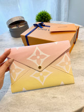 Load image into Gallery viewer, LOUIS VUITTON 2021 Monogram LIMITED EDITION Summer Collection Large Pochette Kirigami Pouch