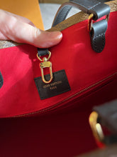 Load image into Gallery viewer, LOUIS VUITTON OnTheGo MM Monogram Reserve Canvas Tote Bag