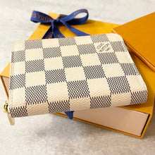 Load image into Gallery viewer, LOUIS VUITTON Damier Azur Zippy Coin Purse Padlock In Beige