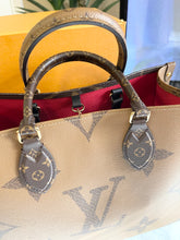 Load image into Gallery viewer, LOUIS VUITTON OnTheGo MM Monogram Reserve Canvas Tote Bag