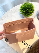 Load image into Gallery viewer, LOUIS VUITTON 2018 Damier Ebene Clapton Backpack In Magnolia