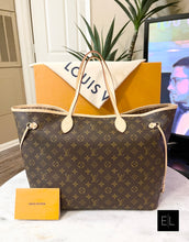Load image into Gallery viewer, LOUIS VUITTON 2022 Neverfull GM Monogram Tote Bag In Beige