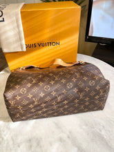 Load image into Gallery viewer, LOUIS VUITTON Graceful MM Monogram Canvas Hobo Bag in Peony