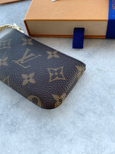 Load image into Gallery viewer, Louis Vuitton Monogram Key Pouch