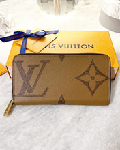 Load image into Gallery viewer, LOUIS VUITTON Giant Monogram Reverse Canvas Zippy Wallet