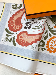 Hermès 2025 Guepards Bandana Double Face Scarf 90 in Noir / Ardoise / Rose