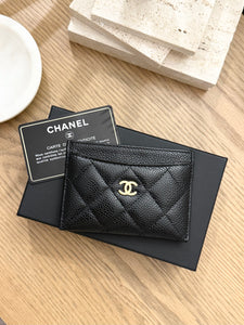 CHANEL 2021 Grained Calfskin & Gold-Tone Metal Classic Card Holder in Black