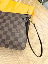 Load image into Gallery viewer, LOUIS VUITTON Neverfull Damier Ebene Pochette Wristlet Pouch in Cherry
