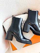 Load image into Gallery viewer, Hermes 2025 Lindsay 70 Ankle Boots - Black / EU 39
