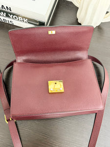 GUCCI Zumi Grain Leather Shoulder Bag in Burgundy