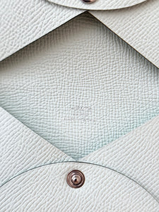 HERMES 2024 Calvi Card Holder in Vert Peppermint / Epsom
