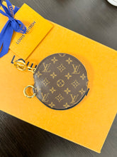 Load image into Gallery viewer, LOUIS VUITTON 2023 Monogram Mini Round Coin Purse
