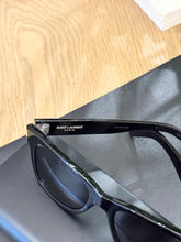 Load image into Gallery viewer, SAINT LAURENT SL 556 Rectangle-Frame Sunglasses
