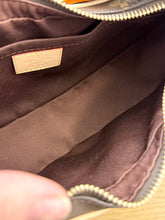 Load image into Gallery viewer, LOUIS VUITTON 2024 Monogram Croissant MM Shoulder Bag
